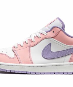 Air Jordan 1 Low SE “Arctic Punch”