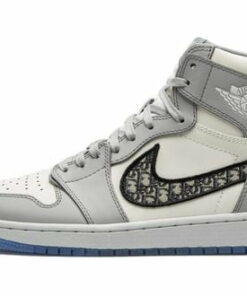 Air Jordan 1 Retro High CN8607