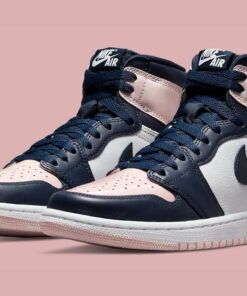 Air Jordan 1 Retro High OG Bubble Gum Atmosphere