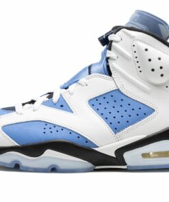 Air Jordan 6 Retro “UNC”