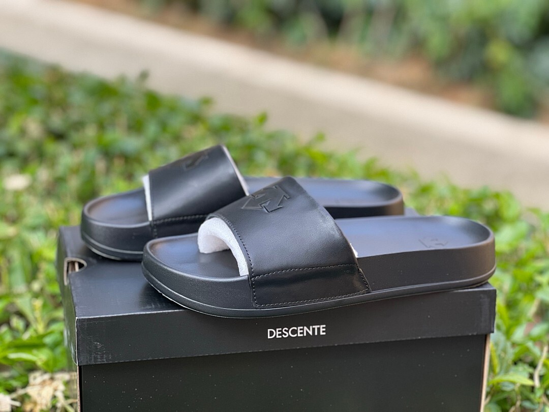 Descente D-Mover Slide Sandals Black