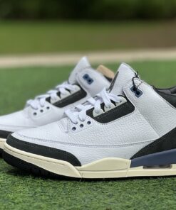 Air Jordan 3 "Frozen Moments" FN8405-001