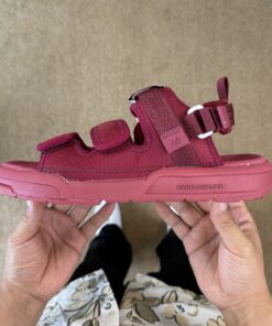 New Balance Caravan Multi Sandals Deep Red SUFMMOC2