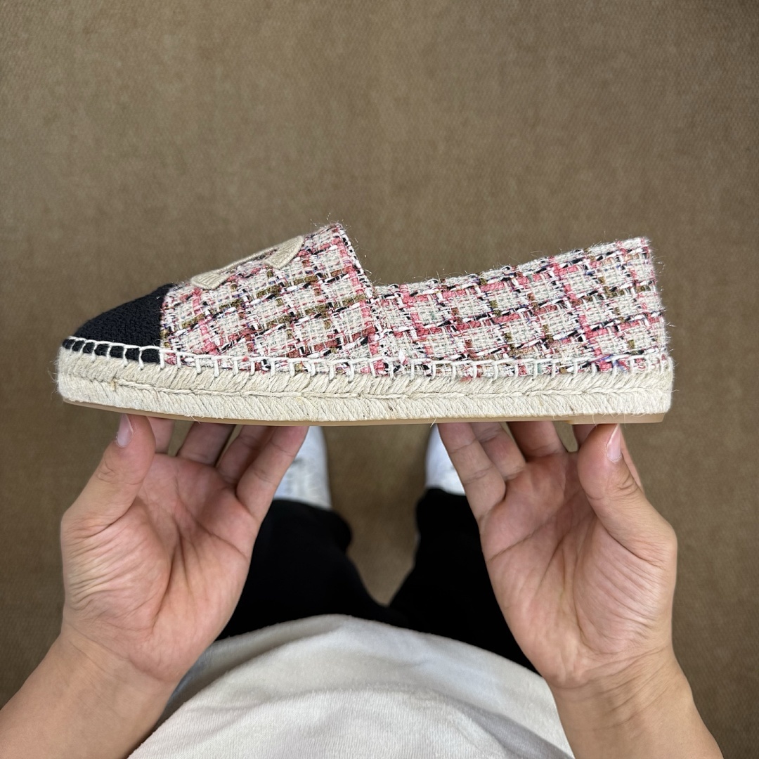 Chanel Espadrilles Pink Beige Black Tweed CC Logo Cap Toe