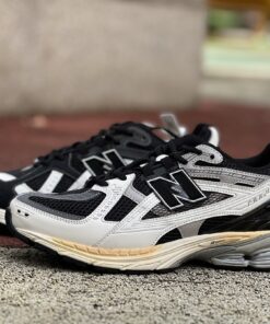 New Balance 1906R Black with White and Silver M1906RBB