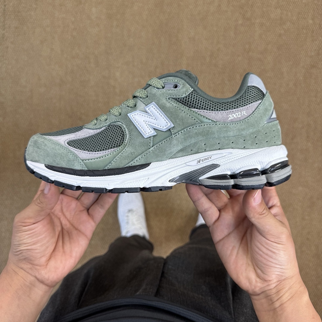 New Balance 2002R Dark Sage M2002RGF