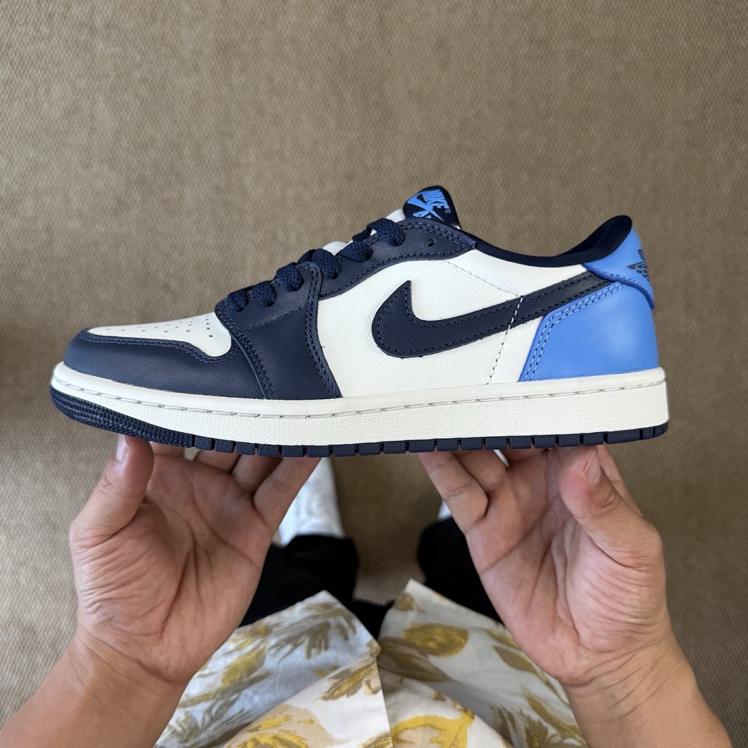 Air Jordan 1 Low Midnight Navy University Blue White 553558-142