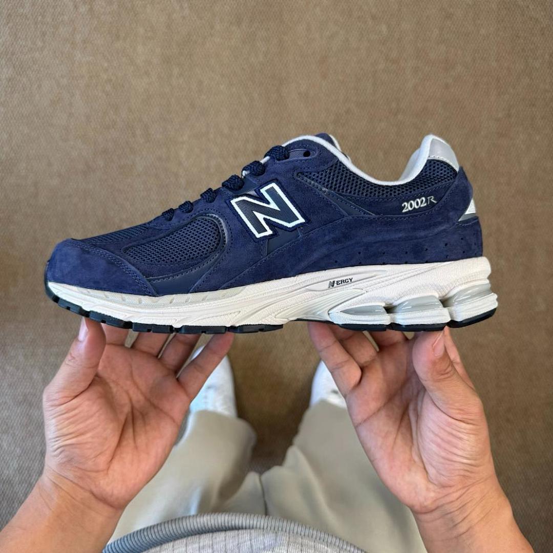 New Balance 2002R Dark Navy M2002RCA