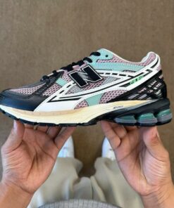 New Balance 1906R M1906RLN Light Purple Slate Grey Arctic Grey