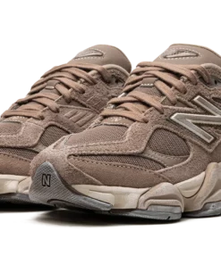 9060 "Mushroom Brown" U9060PB Sneakers