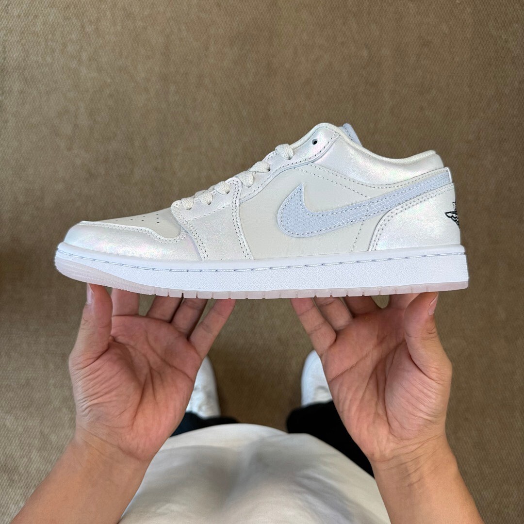 Air Jordan 1 Low SE White Iridescent Pink Foam Light Blue DX4376-180