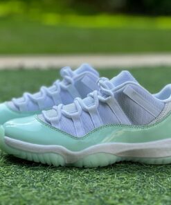 Air Jordan 11 Low Island Green (WMNS) AH7860-106