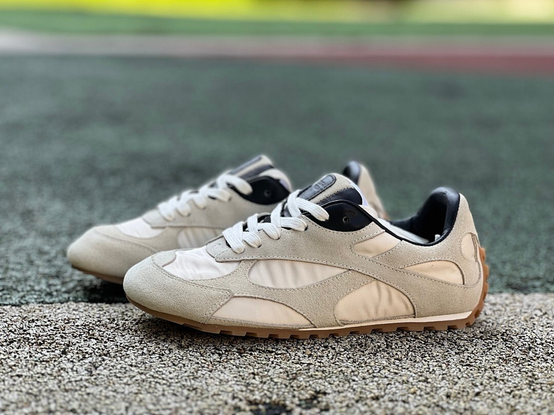 CD Retro Runner Sneakers Khaki Beige Black Gum Sole