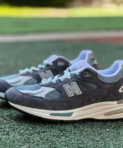 Kith x New Balance 992 "Kithmas" Anthracite Teal M992KH