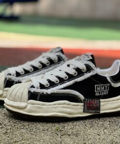 Maison Mihara Yasuhiro Blakey Original Sole Low-top Sneaker Black A02FW703