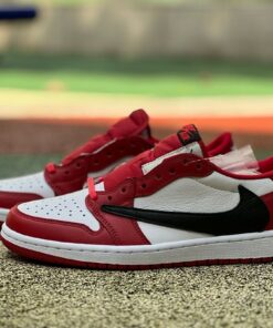 Nike Air Jordan 1 Low Travis Scott Chicago