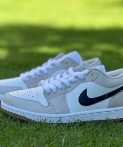 Air Jordan 1 Low Sail Black Gum Med Brown 553558-120