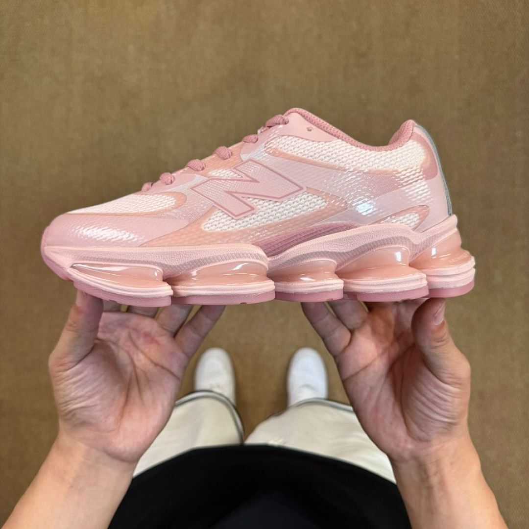 New Balance 1906R Pink Bubble Sole