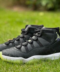 Air Jordan 11 Retro 'Glow in the Dark'