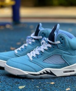 Air Jordan 5 Retro SE University Blue DV1313-401