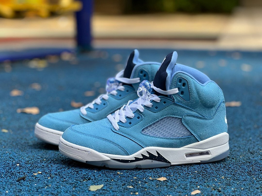 Air Jordan 5 Retro SE University Blue DV1313-401