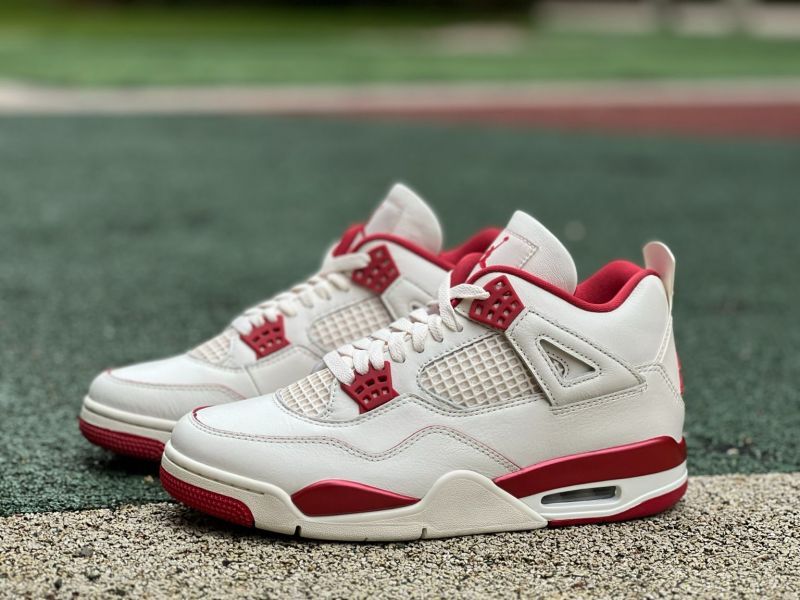 Air Jordan 4 Retro University Red Metallic CT8527-112