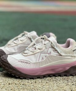 KOLON SPORT Xtra Trail Hiking Shoes Beige Pink Brown Vibram