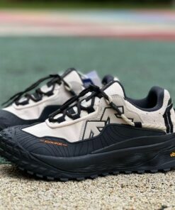 Kolon Sport Move Trail Vibram Sole Outdoor Shoes Black Beige