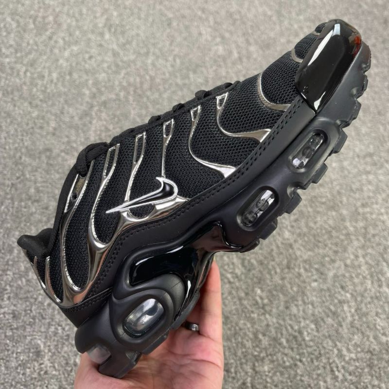 Nike Air Max Plus Black Metallic Silver CD06094-001