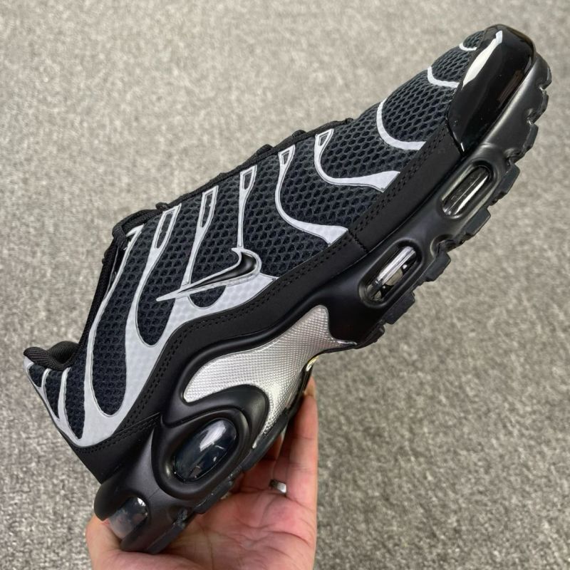Nike Air Max Plus TN Black Metallic Silver CD0609-001