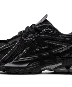 1906a "Black" M1906AF Sneakers