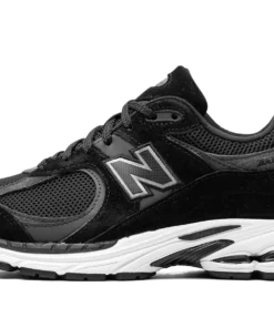 2002r "Black / Gunmetal" M2002RBK Sneakers