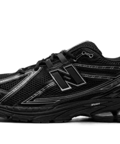 1906r "Black / Silver" M1906RCH Sneakers