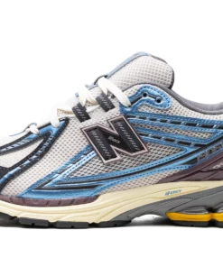 1906r "Blue" M1906RRB Sneakers