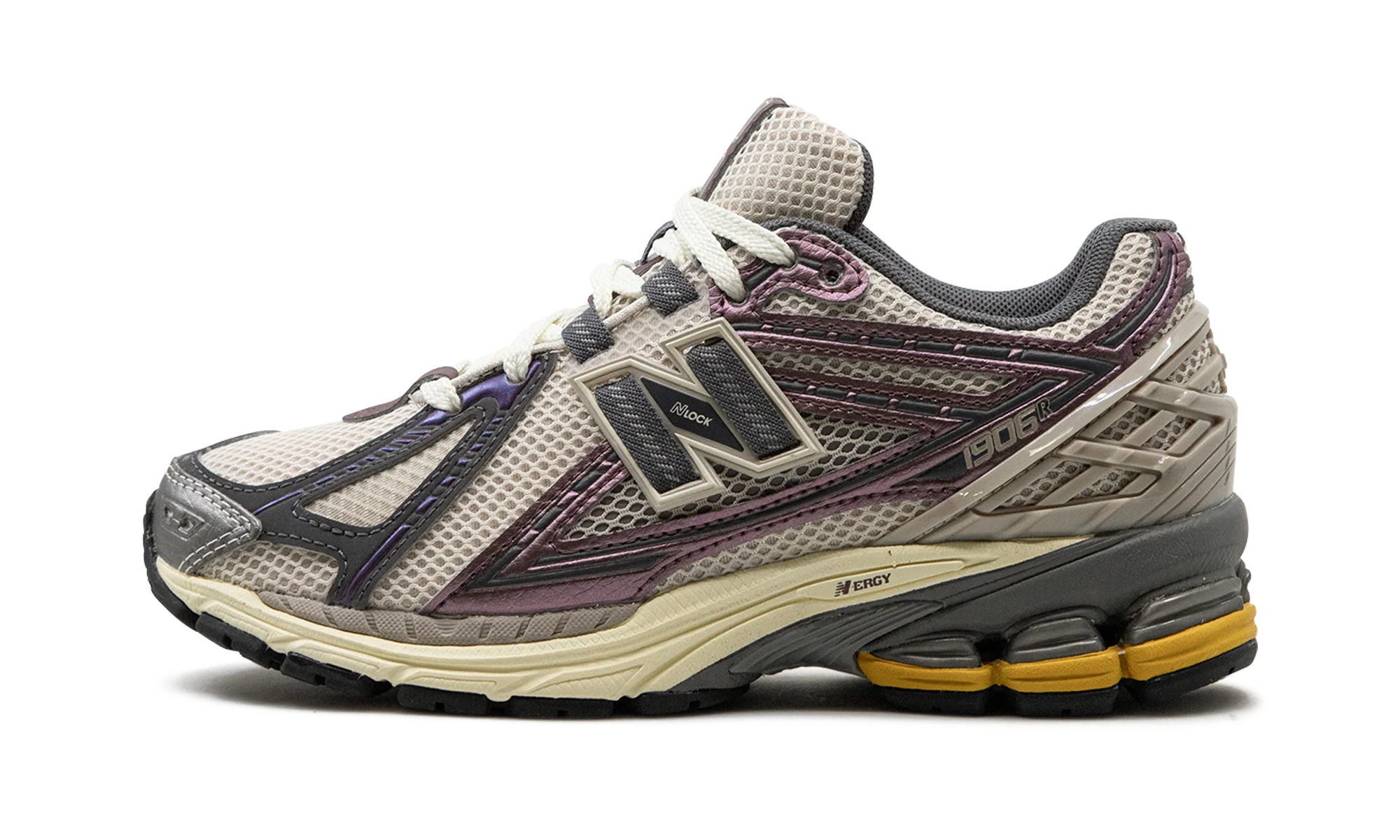 1906r "Licorice" M1906RRA Sneakers