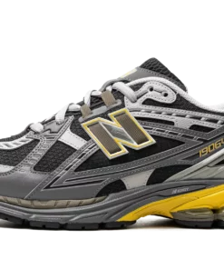 1906u "Castlerock Ginger Lemon" M1906NA Sneakers