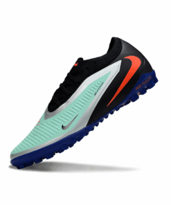 Nike Phantom 6 Low Academy Turf football shoes