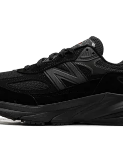 990 V6 "Triple Black" U990BB6 Sneakers