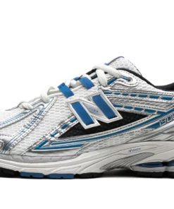 1906r "Silver Metallic" M1906REB Sneakers