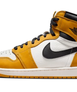 Air Jordan 1 Retro High Og "Yellow Ochre" DZ5485 701 Sneakers